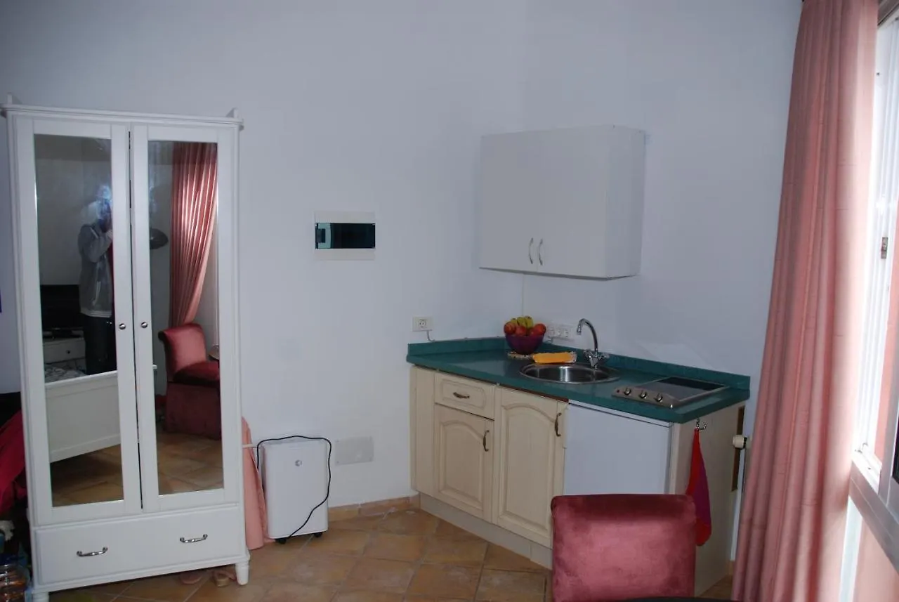 Max Chasma Aparthotel La Orotava Spain